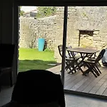 Charming House With Garden In 別荘 アル・アン・レ