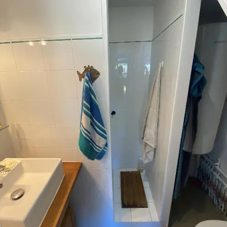 Charming House With Garden In