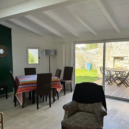 Holiday home Charming House With Garden In
