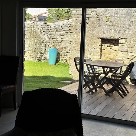 Charming House With Garden In Tatil Evi Ars-en-Ré