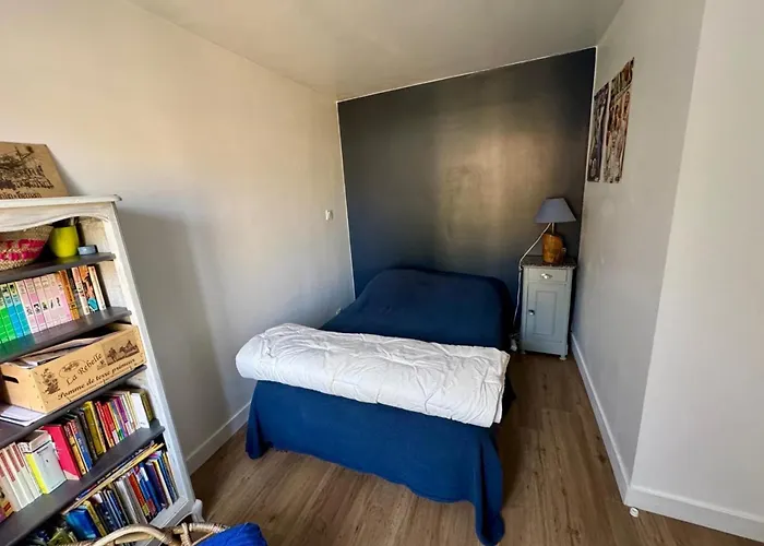 Charming House With Garden In Casa vacanze