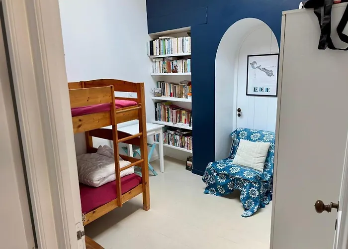 Charming House With Garden In Casa vacanze *